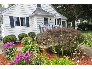 Exterior Front Landscaped Walkway