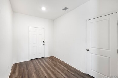 5302 Hickory Place, San Antonio, TX 78222 - photo 5