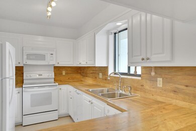 12524 Shoreline Dr unit 202, Wellington, FL 33414 - photo 7