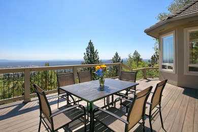 1166 NW Redfield Cir, Bend, OR 97701 - photo 2