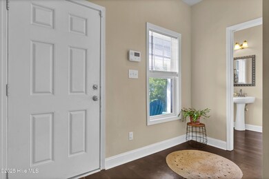 P1899953