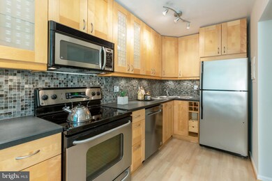1905 N Rhodes St unit 31, Arlington, VA 22201 - photo 7