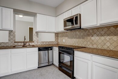 1715 Gingerleaf Ln, Houston, TX 77055 - photo 5