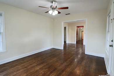 503 S Lewis Ave, Kerrville, TX 78028 - photo 3