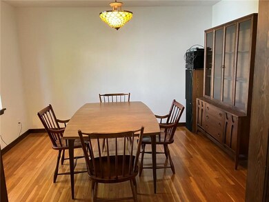 The dining room has a surprise ... See picture 8