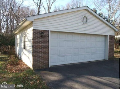 6638 Allview Dr, Columbia, MD 21046 - photo 2