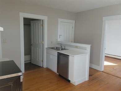 33 Portland Ave unit 6, Dover, NH 03820 - photo 4