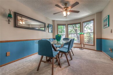 8005 Lichtenauer Dr, Lenexa, KS 66219 - photo 4