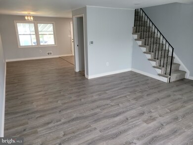 3217 Ryerson Cir, Halethorpe, MD 21227 - photo 4