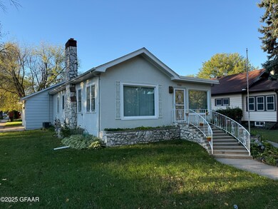 1701 University Ave, Grand Forks, ND 58203 - photo 2