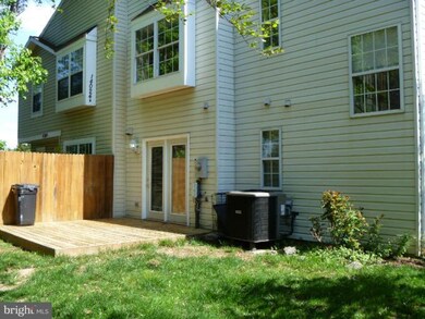 14024B Grumble Jones Ct, Centreville, VA 20121 - photo 5