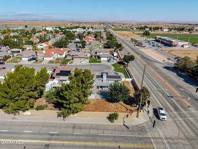 6002 Caleche Rd, Lancaster, CA 93536 - photo 7