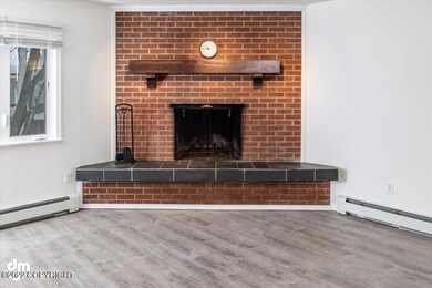06-Living Room_DMD_3390