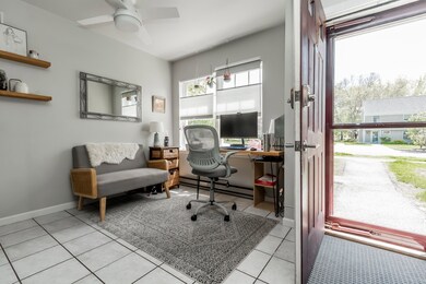 Entry/Office or Dining Area