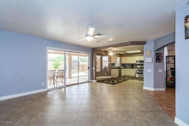 16210-N-1st-Dr-MLS--10