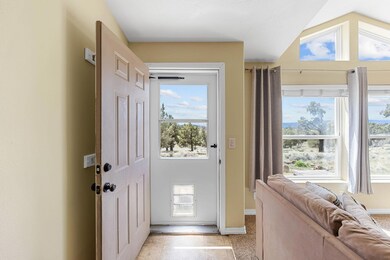 3-web-or-mls-21070 Robin Ave, Bend (3 of
