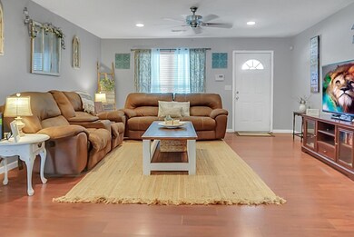 Living room 3