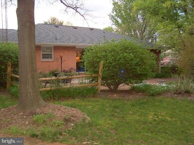 7933 Edgewood Farm Rd, Frederick, MD 21702 - photo 5