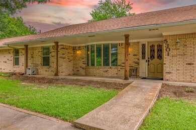 5301 Bello Vista Dr, Sherman, TX 75090 - photo 2