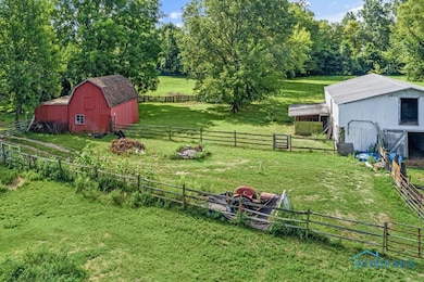 1402 S Crissey Rd, Holland, OH 43528 - photo 3