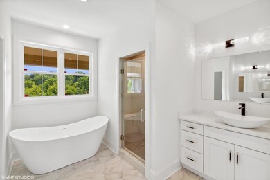 The Views Bathroom 3