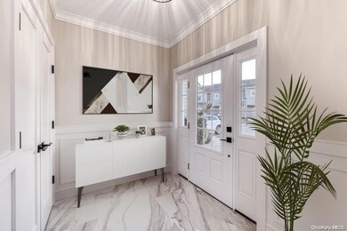 18 Ocean Watch Ct unit 18, Freeport, NY 11520 - photo 2