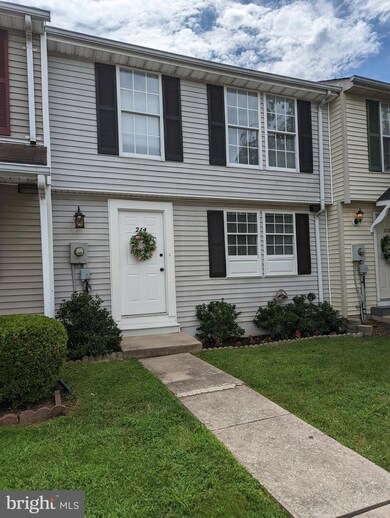 214 Lily Ct, Hagerstown, MD 21740 - photo 2