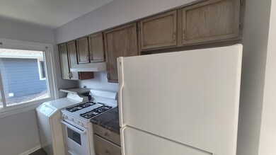 6084 Fremont Dr unit 16724, Hanover Park, IL 60133 - photo 7