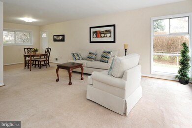 13114 Turkey Branch Pkwy, Rockville, MD 20853 - photo 2