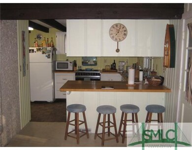 Kitchen. Breakfast Bar