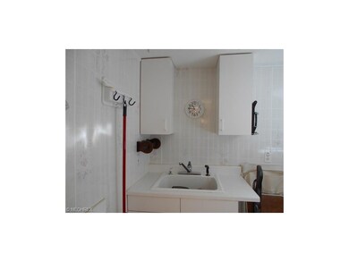 SAVE STEPS WITH FIRST FLOOR LAUNDRY ROOM..SKYLIGHT