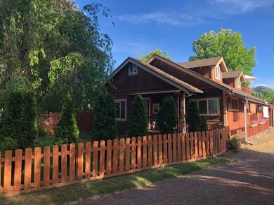 1275 SE Grandview Ave, Grants Pass, OR 97527 - photo 4