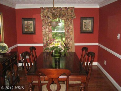 6323 Falling Brook Dr, Burke, VA 22015 - photo 3