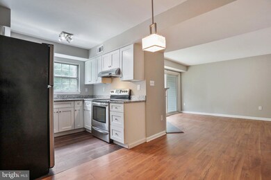 12239 Stevenson Ct, Woodbridge, VA 22192 - photo 5