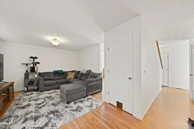 6027 Sean Cir, Blanchester, OH 45107 - photo 6