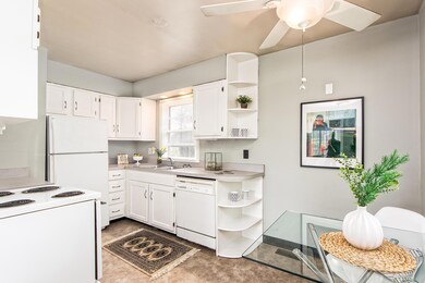 a 808 E Longview0028
