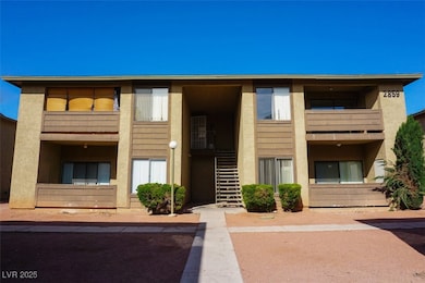 2859 Wheelwright Dr, Las Vegas, NV 89121 - photo 3