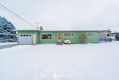 1804 Glen St NE, East Wenatchee, WA 98802 - photo 3