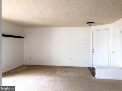 802 Stratford Way unit M, Frederick, MD 21701 - photo 4