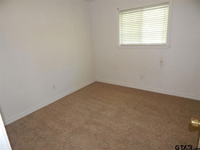 6137 6137 Mesquite Dr, Tyler, TX 75707 - photo 4