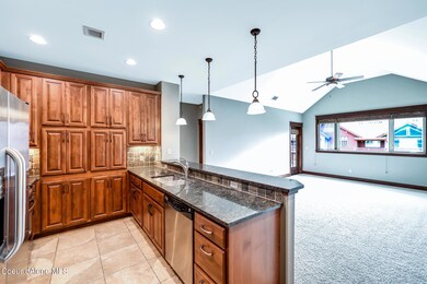 2051 N Main St unit 308, Coeur D Alene, ID 83814 - photo 6