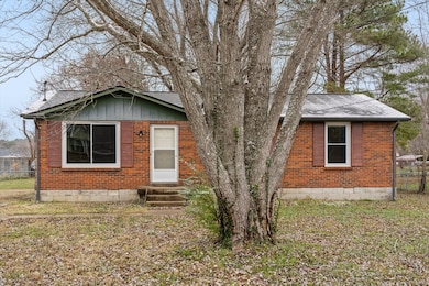 511 Jewel Dr, Clarksville, TN 37042 - photo 2