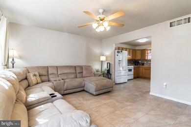 607 Oak Ave, Woodbury, NJ 08096 - photo 4