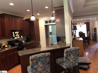 427 Hunters Cir, Greenville, SC 29617 - photo 5