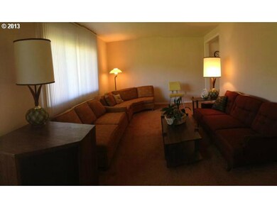 Living room 1