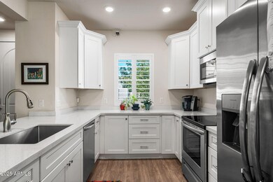 1500 E Wahalla Ln unit W3, Phoenix, AZ 85024 - photo 5