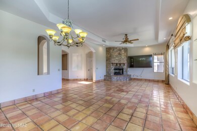 25 Living Room photo b