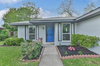 9011 Donley Dr, Houston, TX 77088 - photo 3