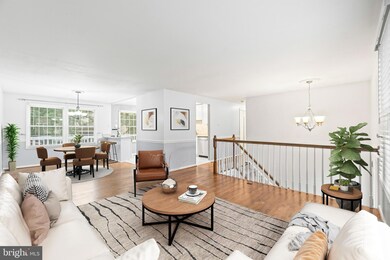 12633 Etruscan Dr, Herndon, VA 20171 - photo 3