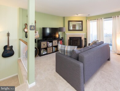 4050B Grays Pointe Ct, Fairfax, VA 22033 - photo 6